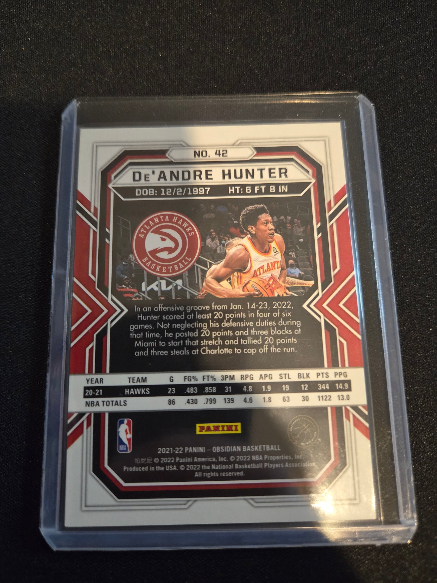 De'Andre Hunter Panini Obsidian #42